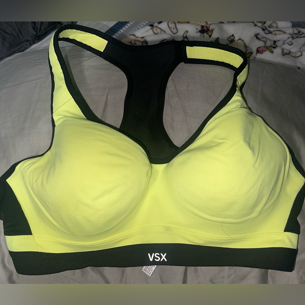 VSX yellow 36C padded sports bra in amazing condition!💛